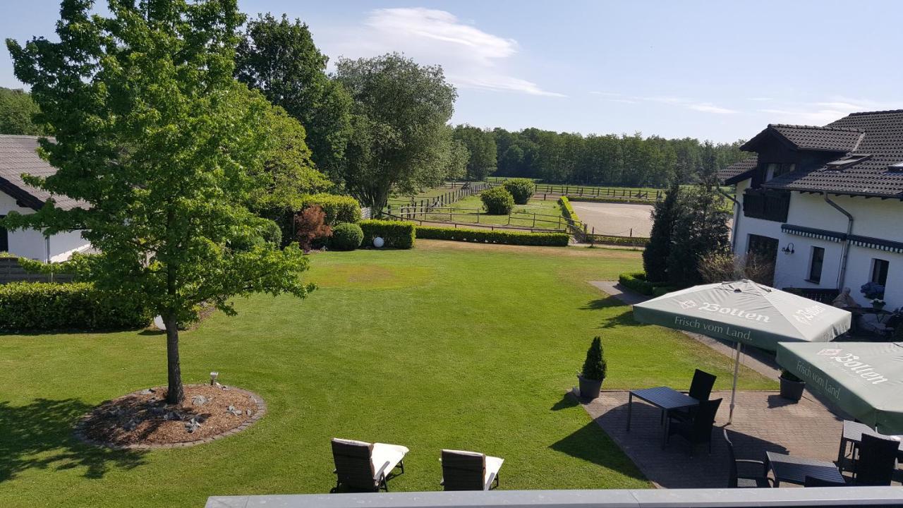 Landhotel Linden Am Venekotensee Niederkrüchten Esterno foto